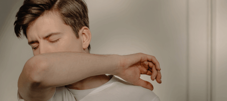 Reizhusten oder produktiver Husten? So erkennen Sie den Unterschied und behandeln gezielt