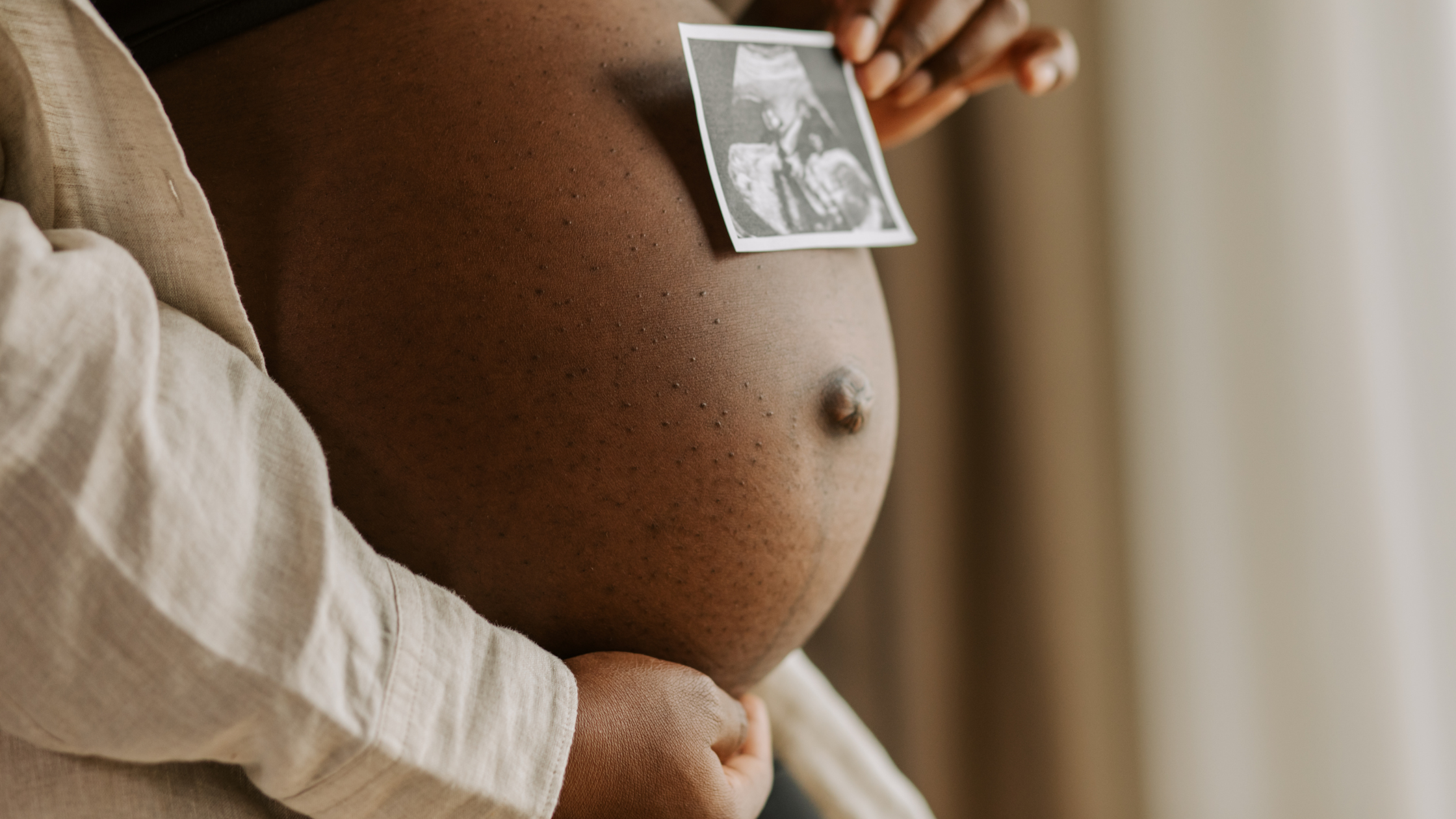 Natürlich durch die Schwangerschaft